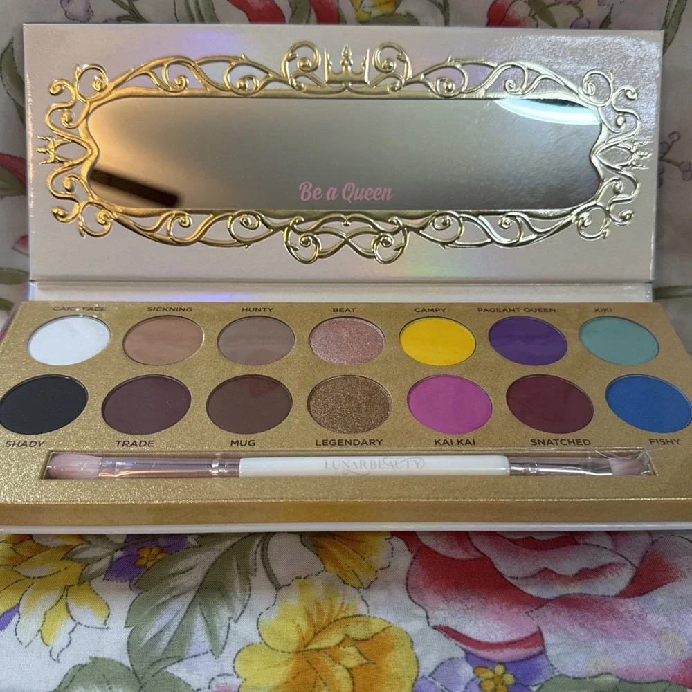 Lunar Beauty Life's A Drag Eyeshadow‎ Palette w/ Brush Manny MUA